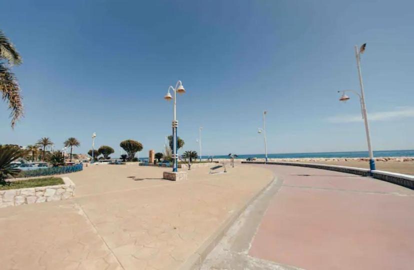 La Playa De El Palo Apartment Malaga Exterior photo